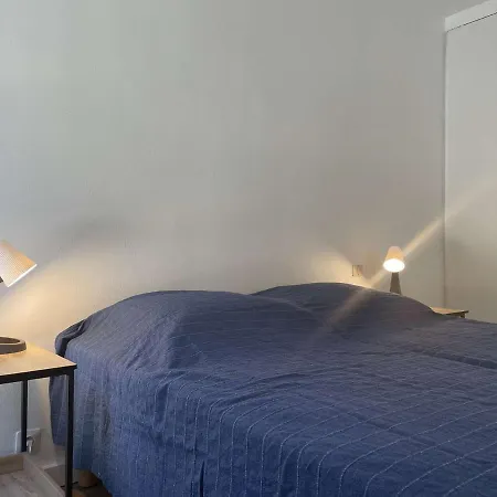 Renove Avec Clim, Parking Et Terrasse A 500m Du Port - Fr-1-225c-113 *