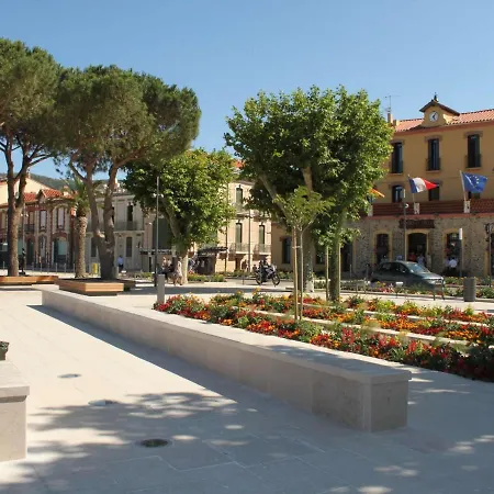 Apartment Renove Avec Clim, Parking Et Terrasse A 500m Du Port - Fr-1-225c-113