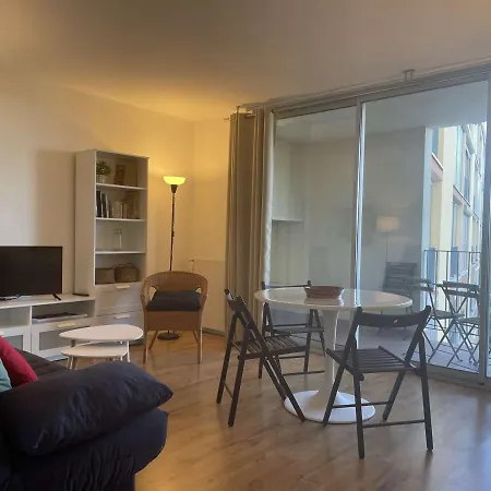 Renove Avec Clim, Parking Et Terrasse A 500m Du Port - Fr-1-225c-113